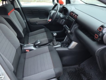 Citroen C3 Aircross  I Crossover 1.6 BlueHDI 120KM 2018 Citroen C3 Aircross 1.6 BlueHDi, Salon Polska, zdjęcie 8