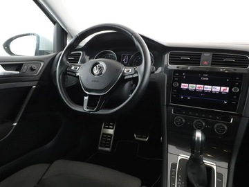 Volkswagen Golf VII Variant Facelifting 1.5 TSI ACT 150KM 2018 Volkswagen Golf automat 150KM R-Line PDC, zdjęcie 15