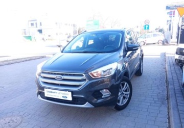 Ford Kuga II SUV Facelifting 1.5 EcoBoost 150KM 2018 Ford Kuga Salon Polska, Serwis ASO, Nowy rozrzad i pompa wody 1.5 Benzyna, zdjęcie 2