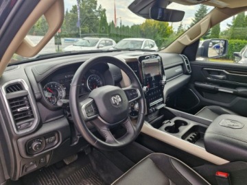 Dodge Ram V 5.7 HEMI 401KM 2021 Dodge RAM Ful Opcja przebieg 4 tys km 5.7 Benzyna zarejestrowany 1 wlascic, zdjęcie 16