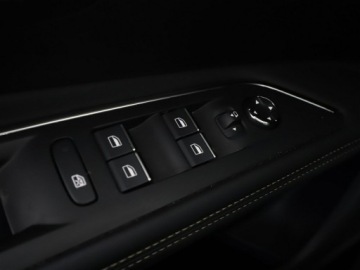 Peugeot 3008 II Crossover Facelifting  1.2 PureTech 130KM 2022 Peugeot 3008 automat full LED virtual cocpit, zdjęcie 37