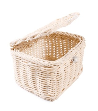 ЗАКРЫТАЯ КОРОБКА ИЗ РОТАНГА 13x11x11 см