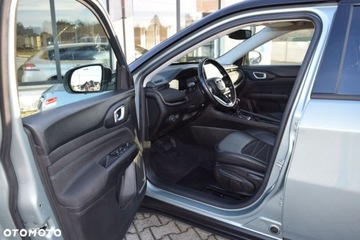 Jeep Compass II SUV Facelifting 1.5 MHEV T4 130KM 2022 Jeep Compass 1.5 GSE T4 e-Hybrid Limited Alpine Full LED Kamery 360 ACC Cz, zdjęcie 14