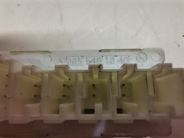 BLOK ROZDĚLOVAČE ROZDĚLOVAČ NAPÁJENÍ MERCEDES W211 W204 0055461040