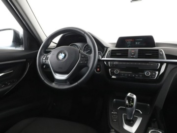 BMW Seria 3 F30-F31-F34 Touring Facelifting 2.0 320i 184KM 2018 BMW 320 4x4 automat navi full LED klima auto, zdjęcie 15