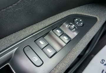 Peugeot 5008 II Crossover 1.6 BlueHDI 120KM 2018 Peugeot 5008 1.6 HDi 120KM Active Automat Bezwypadkowy, 7 osobowy 1.6, zdjęcie 29