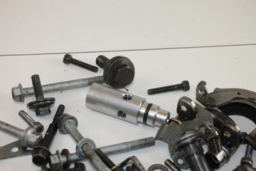 БОЛТЫ ДВИГАТЕЛЯ YAMAHA R6 RJ01 RJ03 98-02