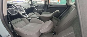 Opel Astra J Hatchback 5d 1.4 Turbo ECOTEC 140KM 2010 Opel Astra Opel Astra 1.4 Turbo Cosmo 1.4 Benzyna 140KM, zdjęcie 17