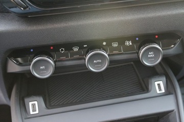 Citroen C4 III 2022 Citroen C4 SHINE 1.5D F-Vat Salon Polska Gwarancja, zdjęcie 25