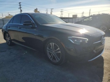 Mercedes Klasa E W213 2022 Mercedes-Benz Klasa E 350 2022 350 2.0 Benzyna 255KM, zdjęcie 4