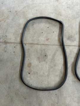 USZCZELKA DRZWI PRZÓD LEWA PRAWA PRZEDNIA JEEP RENEGADE USA 2015