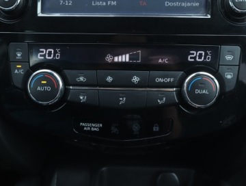 Nissan Qashqai II Crossover Facelifting 1.2 DiG-T 115KM 2018 Nissan Qashqai 1.2 DIG-T, Automat, Skóra, Klima, zdjęcie 17