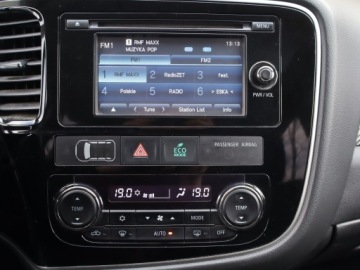 Mitsubishi Outlander III SUV Facelifting 2015 2.0 MIVEC 150KM 2016 Mitsubishi Outlander 2.0, GAZ, Klima, Klimatronic, zdjęcie 11