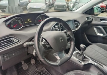 Peugeot 308 II SW Facelifting 1.2 PureTech 110KM 2020 Peugeot 308 2020 1.2 110KM 55.744km Salon PL 1 WL 1.2 Benzyna 110KM, zdjęcie 12