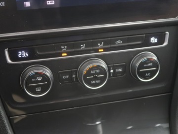 Volkswagen Golf VII Variant Facelifting 1.6 TDI-CR DPF BMT 115KM 2018 VW Golf 1.6 TDI, Salon Polska, Klima, Klimatronic, zdjęcie 11