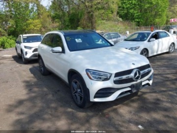 Mercedes GLC C253 2021 Mercedes-Benz GLC 300 4Matic 2021 2.0 Benzyna 255KM, zdjęcie 6