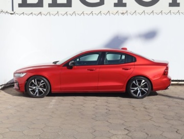 Volvo S60 II Sedan Facelifting 2.0 T4 DRIVE-E 190KM 2019 Volvo S60 T4, Salon Polska, Automat, VAT 23%, zdjęcie 2