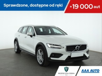Volvo V60 II  Kombi 2.0 D4 190KM 2019 Volvo V60 Cross Country D4 2.0 AWD, Serwis ASO