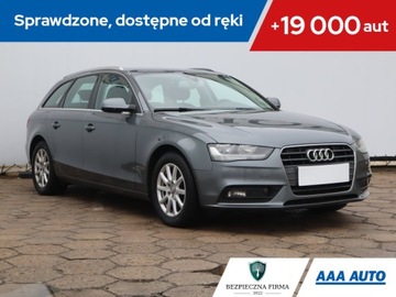 Audi A4 B8 Avant Facelifting 2.0 TDI 143KM 2012 Audi A4 2.0 TDI, Automat, Navi, Klima