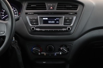 Hyundai i20 I Hatchback 5d Facelifting 1.1 CRDi 75KM 2015 Hyundai i20 1.1 CRDi, Salon Polska, Serwis ASO, zdjęcie 11