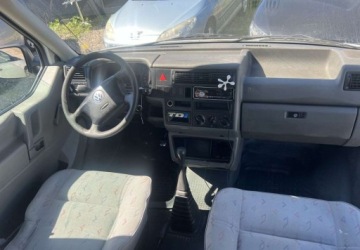 Volkswagen Caravelle T4 2002 Volkswagen Transporter VW T4 2.5 tdi 4 Osoby zadbany 2003 r 1 rej 2.5 88KM, zdjęcie 6