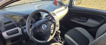 Fiat Punto Grande Punto Hatchback 5d 1.3 16V Multijet 75KM 2006 Fiat Grande Punto Fiat Grande Punto 1.3D 2006r, 5 drzwi klimatyzacja 1.3, zdjęcie 4