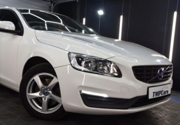 Volvo V60 I Kombi Facelifting 1.5 T3 DRIVE-E 152KM 2017 Volvo V60 Polski salon _ Automat _ Benzyna 152KM 1.5 Benzyna 152KM, zdjęcie 14