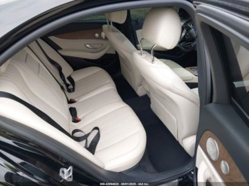 Mercedes Klasa E W214 2023 Mercedes-Benz Klasa E 350 4Matic 2023 2.0l 2.0 Benzyna 255KM, zdjęcie 12