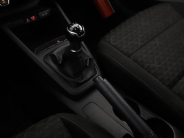 Kia Rio IV Hatchback 5d 1.2 DOHC 84KM 2019 Kia Rio klima niski przebieg, zdjęcie 25