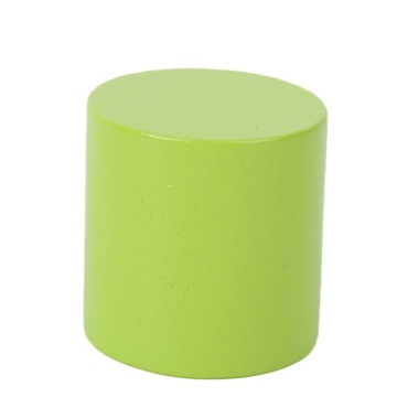 Деревянные кубики, соответствующие игрушкам