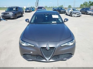 Alfa Romeo Giulia II Sedan Facelifting 2.0 Turbo 280KM 2020 Alfa Romeo Giulia 2020 Alfa Romeo Giulia RWD 2.0 Benzyna 280KM, zdjęcie 11