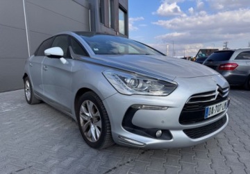 DS 5 Hatchback (Citroen) 2.0 HDi Hybrid4 200KM 2014 Citroen DS5 Bezwypadekserwisfull wersja4x4 2.0 Hybryda 200KM, zdjęcie 4