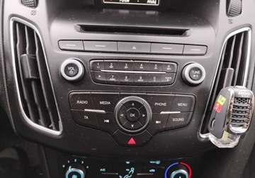 Ford Focus III Hatchback 5d facelifting 1.5 TDCi 120KM 2017 Ford Focus 2017r, 1.5 TDCI. Lekko uszkodzony lewy przod. Jezdzi. 1.5, zdjęcie 12