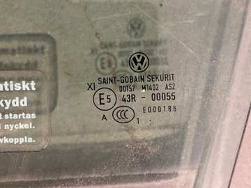 SKLO (OKNO) DVEŘE LEVÝ PŘEDNÍ VW PASSAT B7 DVOJITÁ