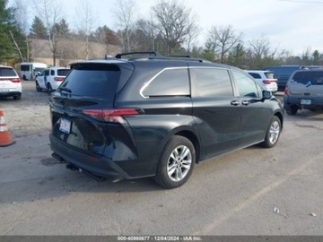 Toyota Sienna III 2022 Toyota Sienna Xle Woodland Edition, 2022r., 4x4, 2.5L 2.5 Benzyna 189KM, zdjęcie 2