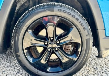 Jeep Compass II SUV 1.4 MultiAir 140KM 2020 Jeep Compass 1.4T 140KM Night Eagle Czarny dach i alu Navi Kamera ACC Lane, zdjęcie 39