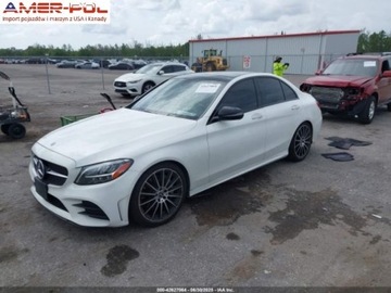Mercedes Klasa C W205 2019 Mercedes-Benz Klasa C 2019 Mercedes-Benz C-Class C 300 4MATIC Sedan 2.0