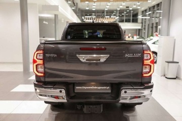 Toyota Hilux VIII Podwójna kabina Facelifting 2.8 D-4D 204KM 2024 Toyota Hilux 2.8 D-4D mHEV Double Cab Executive 4x4 aut 2.8 Diesel 204KM, zdjęcie 4
