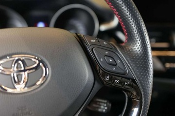 Toyota C-HR I Crossover Facelifting 1.8 Hybrid 122KM 2022 Toyota C-HR 1.8 Hybrid GPF GR Sport 1.8 Hybryda 122KM, zdjęcie 33