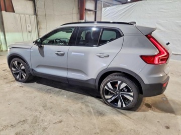 Volvo XC40 2025 Volvo XC 40 Plus 2025 2.0 Benzyna 194KM, zdjęcie 1