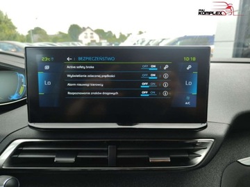 Peugeot 3008 II Plug-In Hybrid Facelifting 1.6 HYBRID 225KM 2021 Peugeot 3008 1.6 HYBRID 225 KM Automat Wersja Road Trip FVAT 23 1.6 225KM, zdjęcie 19