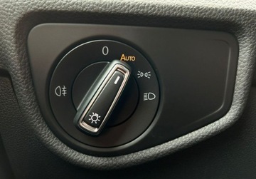 Volkswagen Touran III 1.5 TSI EVO 150KM 2023 Volkswagen Touran Highline Pakiety, ACC, Digital Cockpit, Kamera cofania,, zdjęcie 20