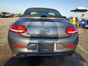 Mercedes Klasa C W205 2017 Mercedes-Benz Klasa C C 300 2017 2.0 Benzyna 241KM, zdjęcie 2