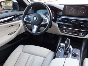 BMW Seria 5 G30-G31 Limuzyna 520d 190KM 2019 BMW 5 520d xDrive, Salon Polska, Serwis ASO, zdjęcie 6