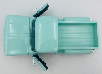 GMC C1000 Fenderside 1966 Пикап 1:24 Motormax 79379 светло-зеленый