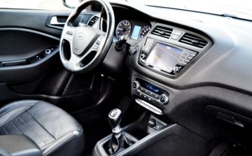 Hyundai i20 I Hatchback 5d Facelifting 1.4 CVVT 100KM 2015 Hyundai i20 Maxx Opcja , skory , Led, Nawi 1.4 Benzyna 100KM, zdjęcie 6