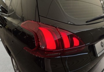 Peugeot 2008 I SUV Facelifting 1.2 PureTech 110KM 2019 Peugeot 2008 Active 1.2 110KM automat 2019 r., salon PL, przebieg tylko 41, zdjęcie 2