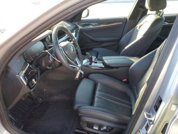 BMW Seria 5 G30-G31 2020 BMW Seria 5 540XI 2020 3.0l 3.0 Benzyna 335KM, zdjęcie 7