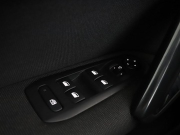 Peugeot 308 II Hatchback Facelifting 1.2 PureTech 130KM 2019 Peugeot 308 Allure automat panorama navi PDC, zdjęcie 37