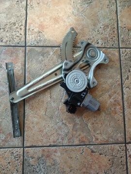 MECHANIZMUS OKNO PRAVÝ LEVÝ ZADNÍ NISSAN JUKE F15